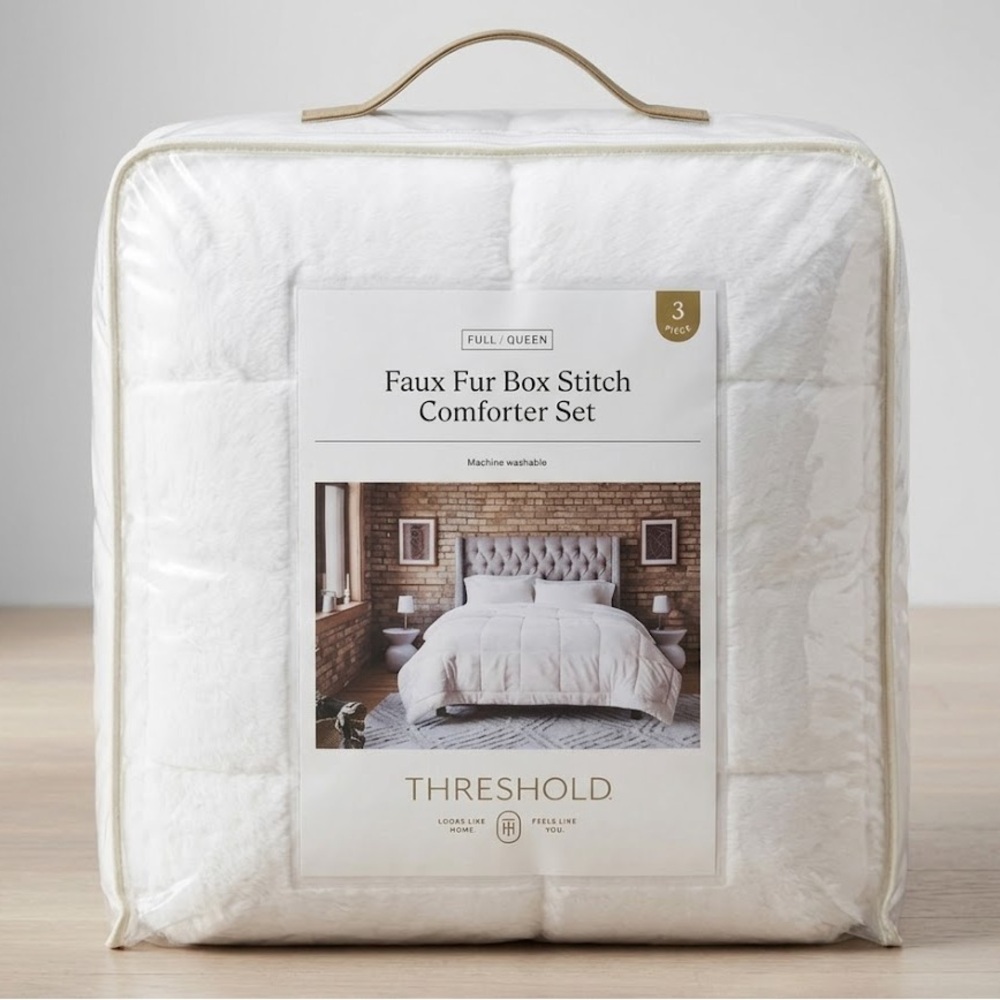 NWT Full/Queen Velvet Comforter and Sham Set Cream - Threshold